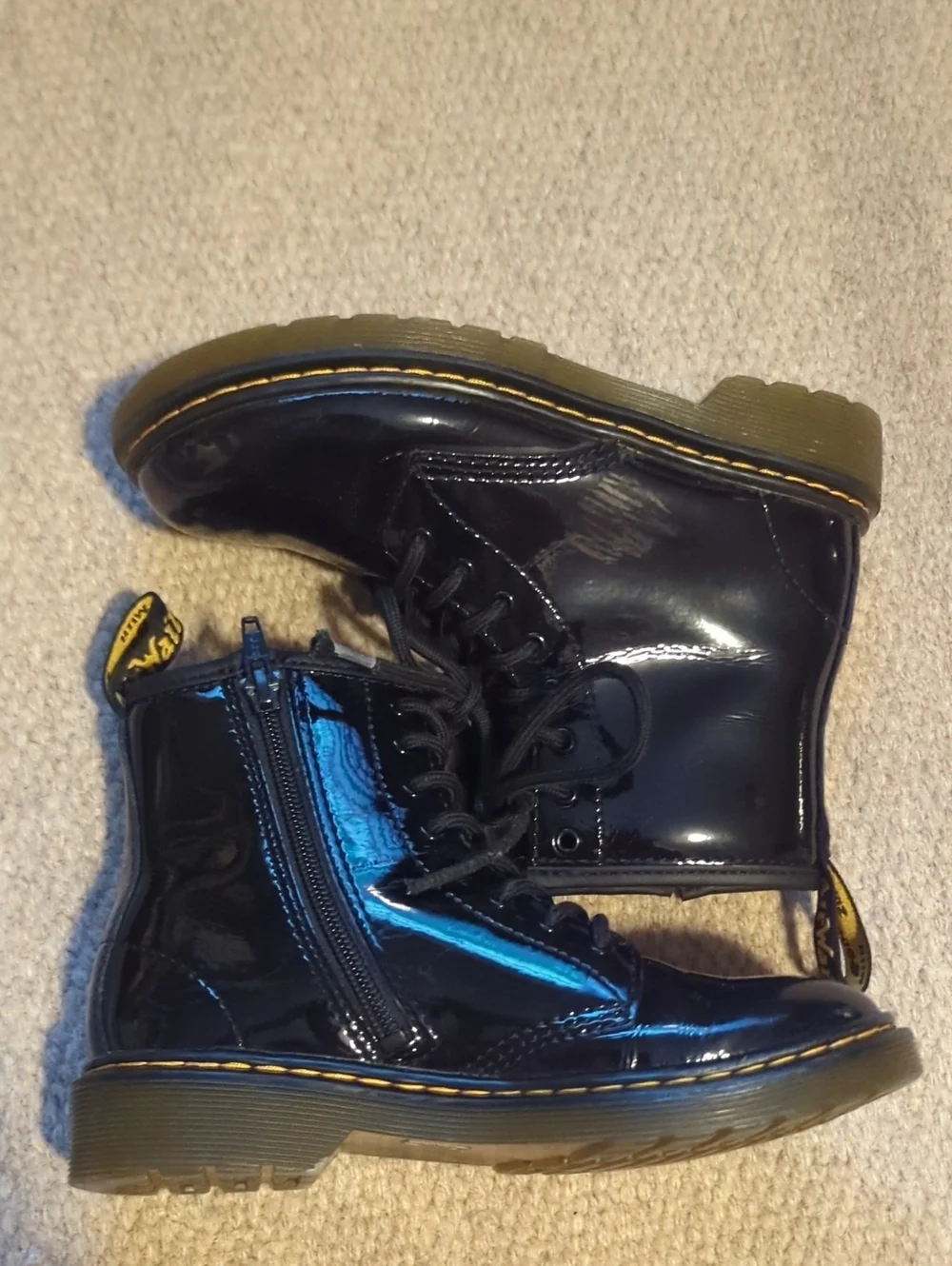 Youth Dr.MARTENS 1460  Patent Leather Lace Up Boots black Glossy Boots Size 2
